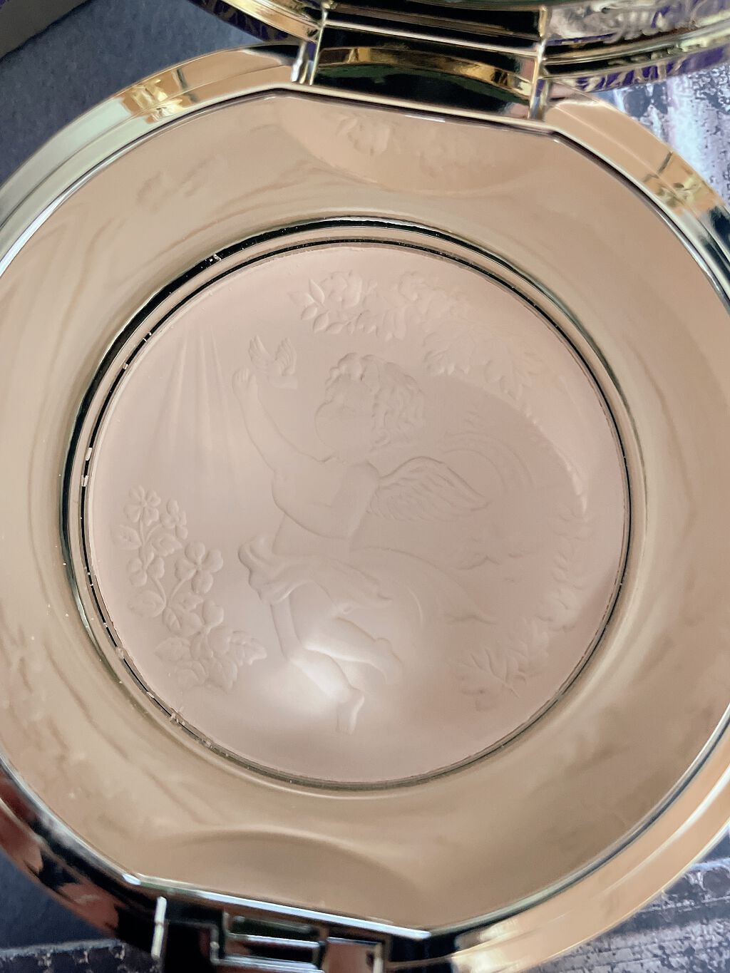 フェースアップパウダー ２０２２/ミラノコレクション/プレストパウダーを使ったクチコミ（2枚目）