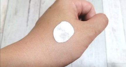 カラーチェンジファンデーション/QUEI/クリーム・エマルジョンファンデーションを使ったクチコミ(3枚目)