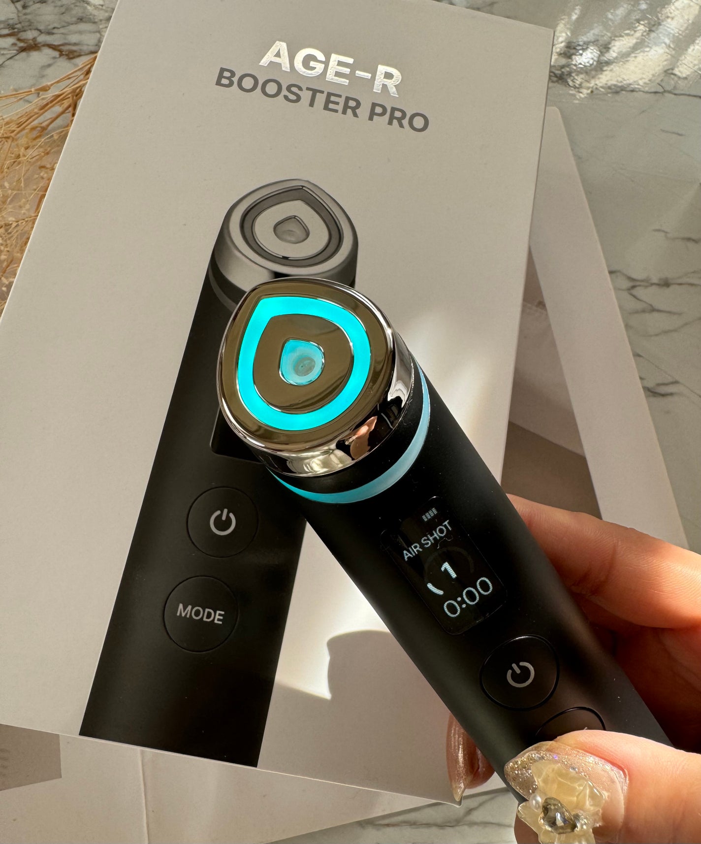 限定美顔器・マッサージ】スキンブースターショット|MEDICUBEの 限定美顔器・マッサージ】スキンブースターショット|MEDICUBEの