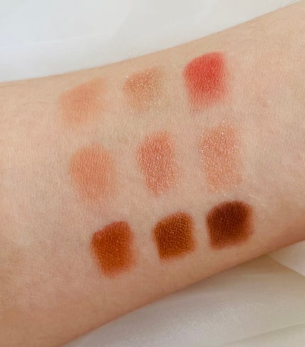 Avove Eyes Shadow palette/Aperire/アイシャドウパレットを使ったクチコミ(2枚目)