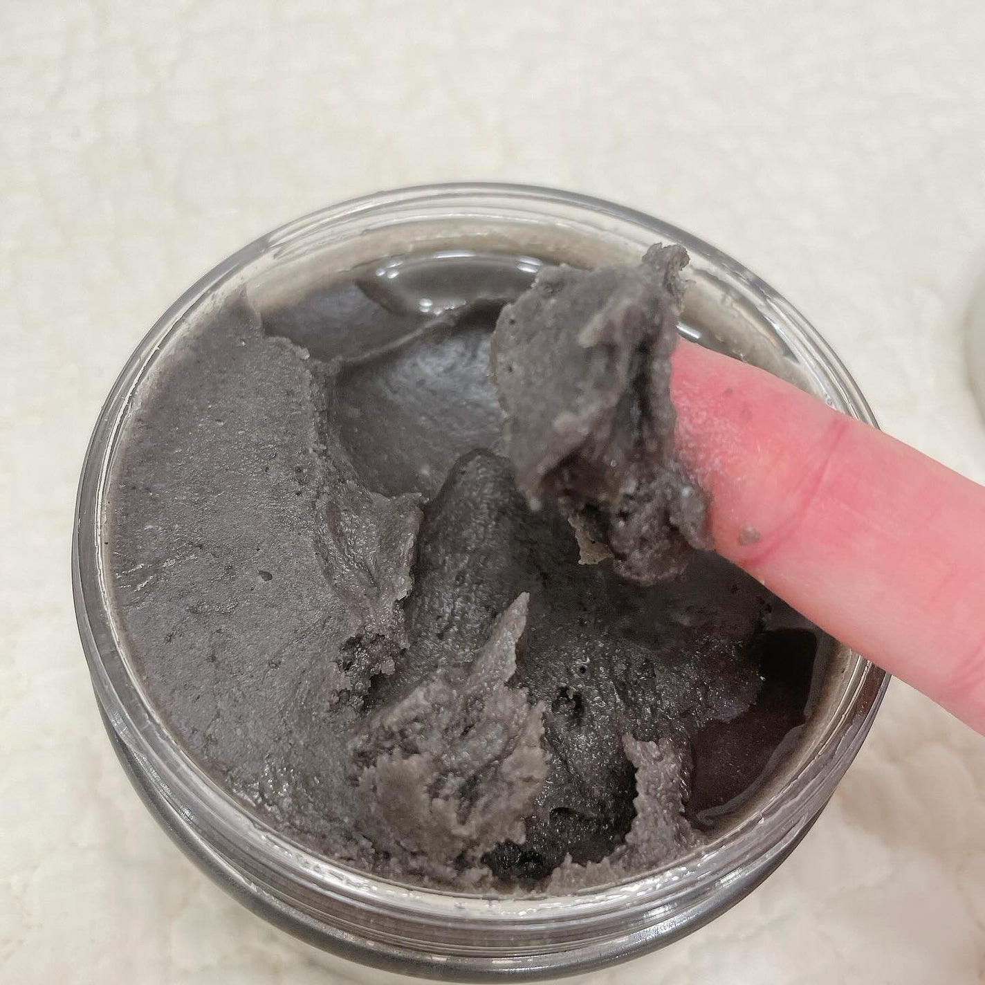 フレッシュクラウドスクラブ ブラックティー&ユズ/アレンシア/スクラブ・ゴマージュを使ったクチコミ(2枚目)