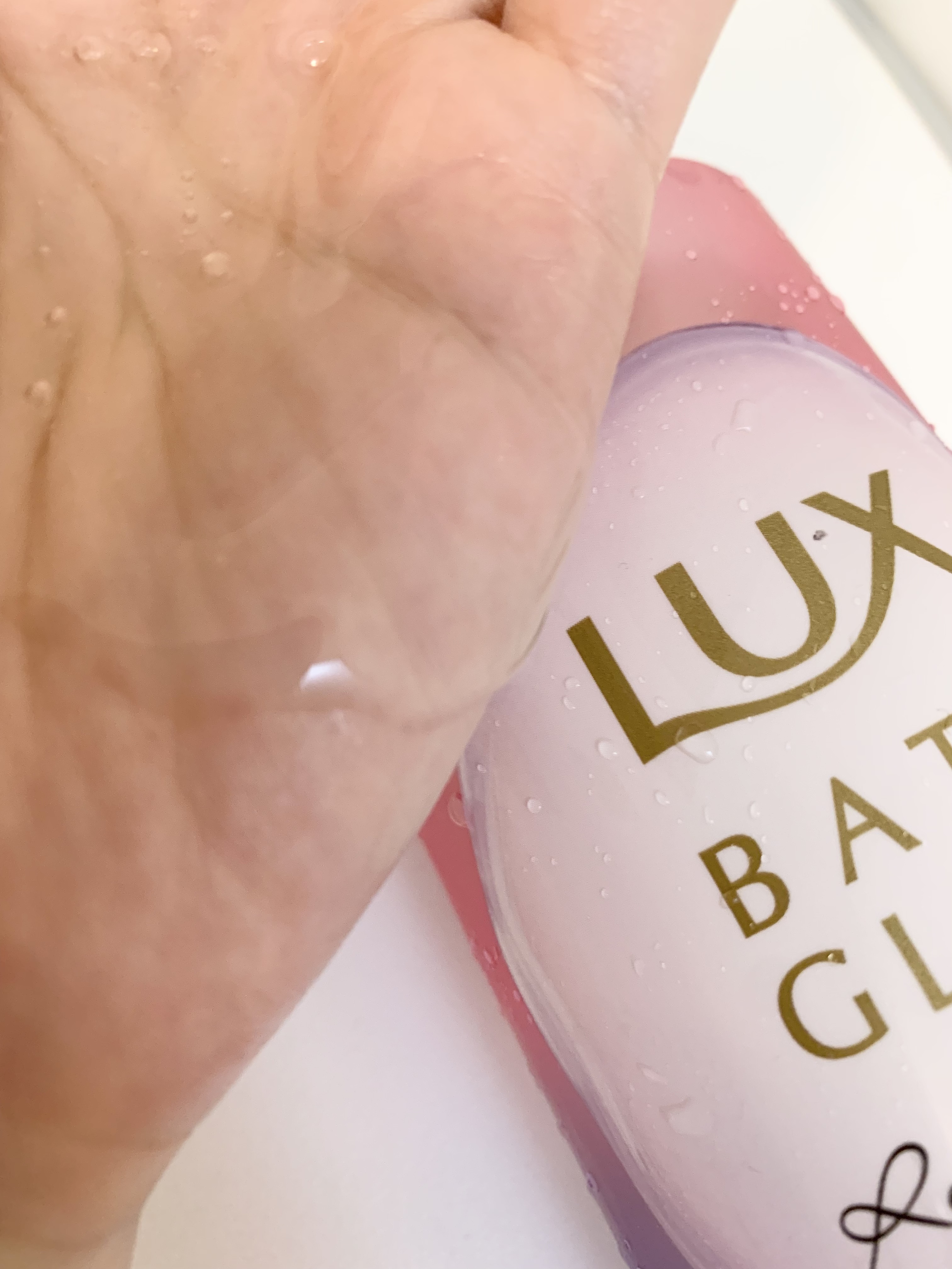 ラックス バスグロウ リペア＆シャイン ヘアブースター/LUX/洗い流すヘアトリートメントを使ったクチコミ（2枚目）