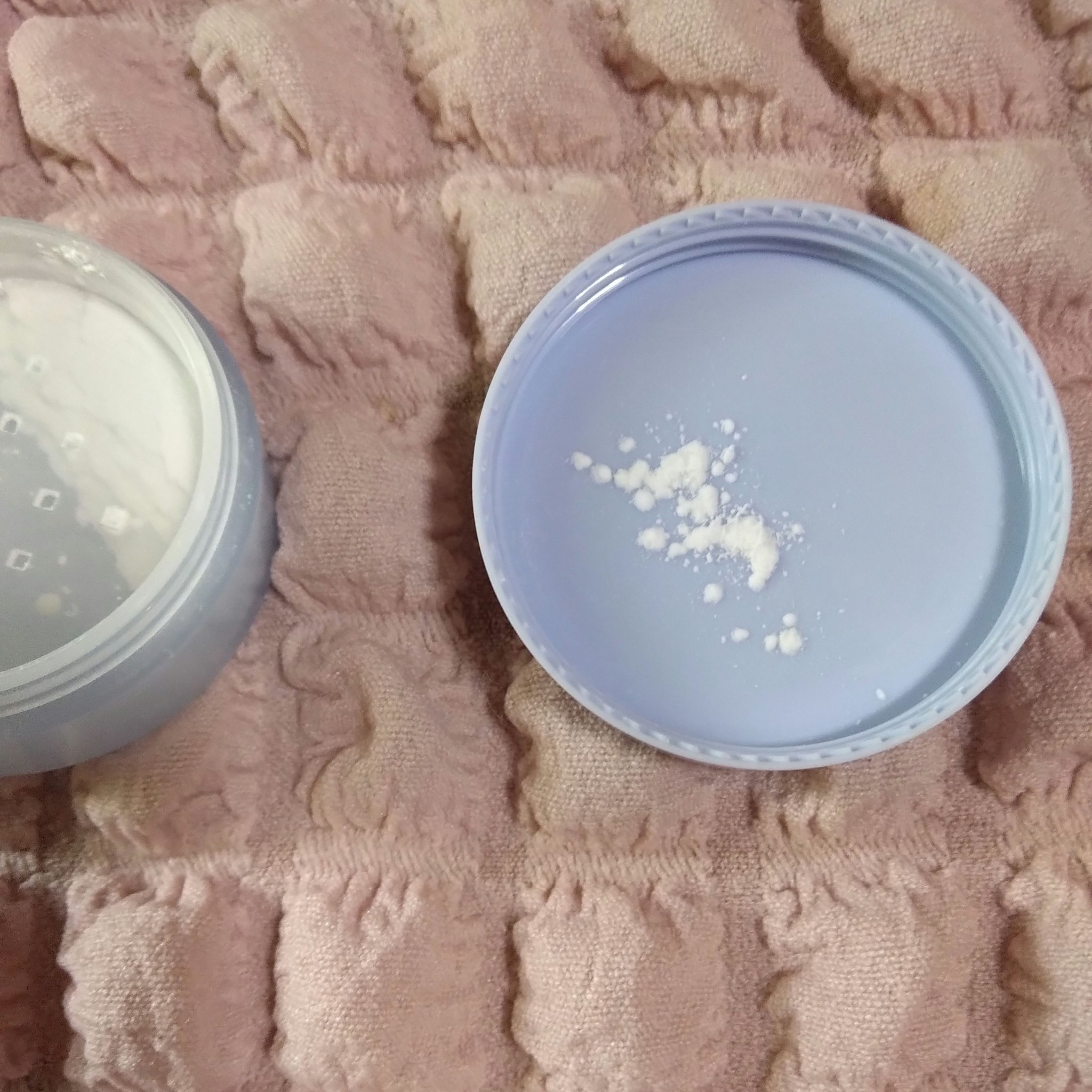 ヨレンパウダー さらポアカバー/muice/ルースパウダーを使ったクチコミ（3枚目）