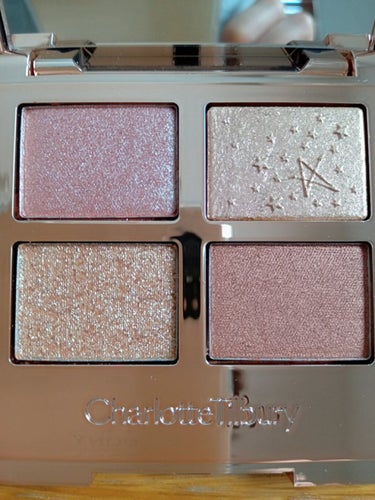 Charlotte Tilbury ラグジュアリー パレット オブ パールズのクチコミ「 Charlotte TilburyのLuxury Palette of Pearlsを買いま.....」（2枚目）