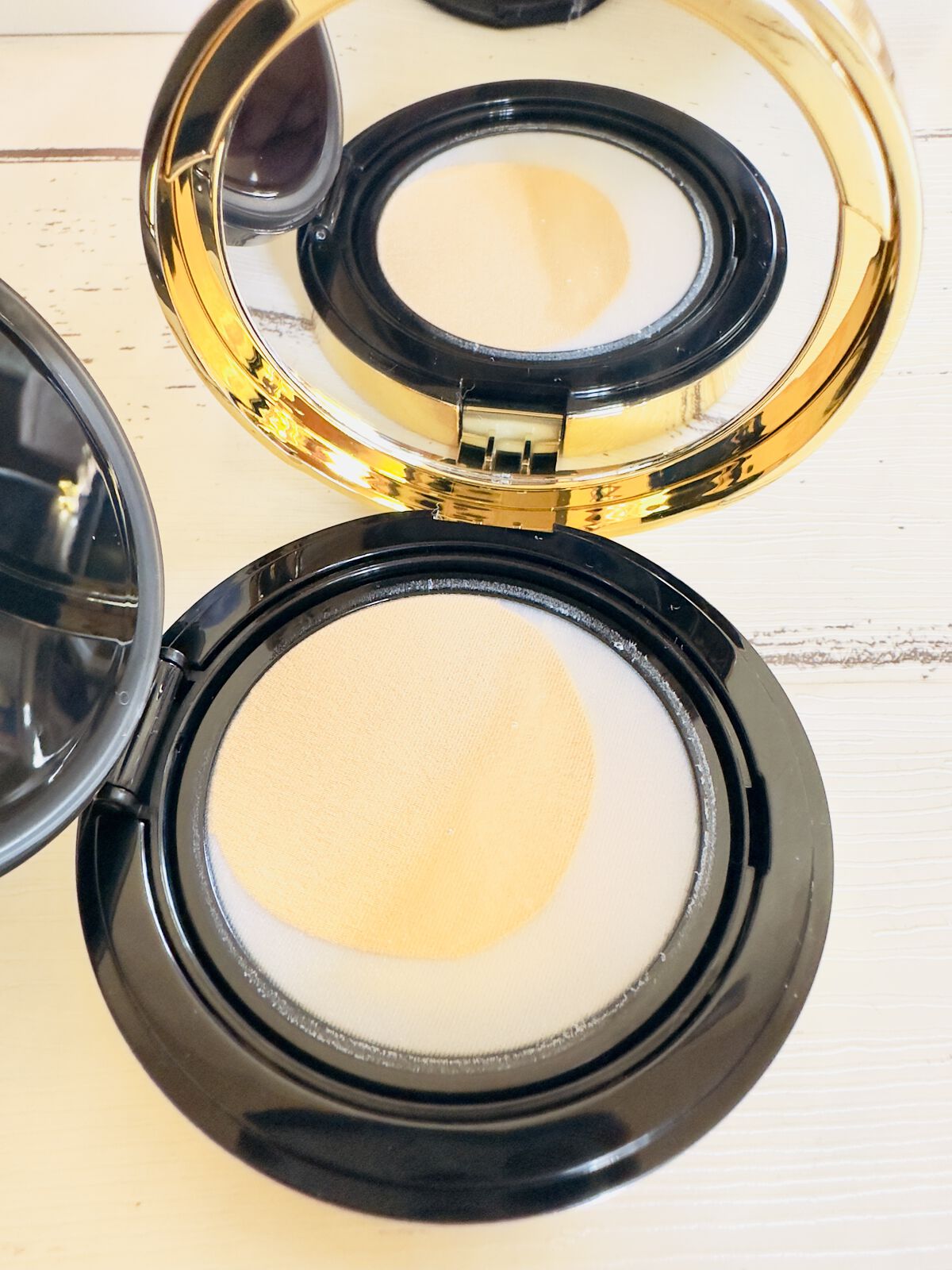 ラディアント タッチ グロウパクト B20/YVES SAINT LAURENT BEAUTE/クッションファンデーションを使ったクチコミ（3枚目）