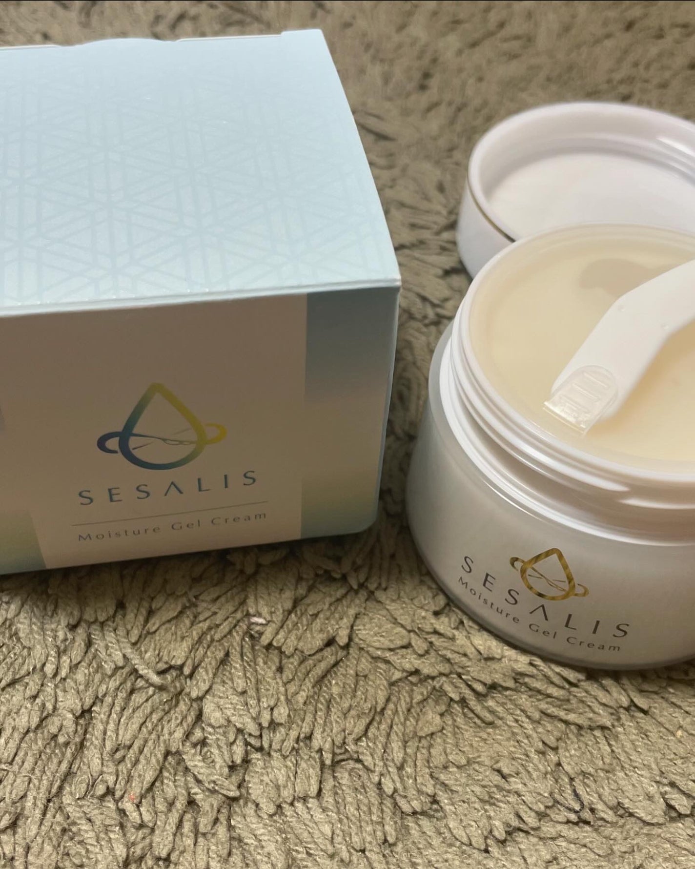 レモン on LIPS 「美容成分もたっぷり含まれていて、ごまの力をていねいに閉じ込めた..」(1枚目)