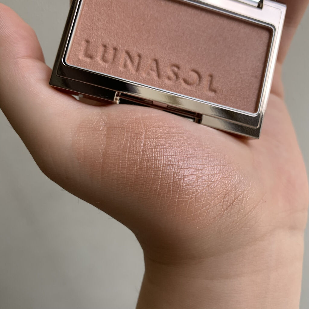 ルナソル カラーリングシアーチークス(グロウ) 03/LUNASOL/パウダーチークを使ったクチコミ（2枚目）