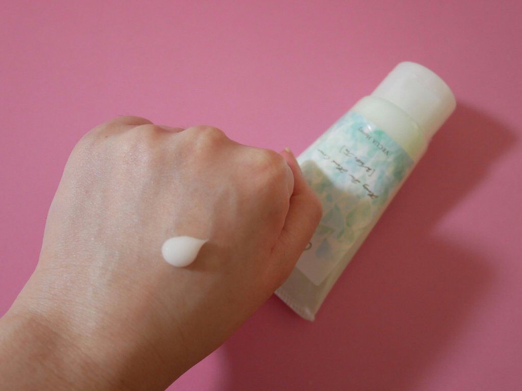 ワンダーハニー とろとろハンドクリーム ジューシーロッソ/VECUA Honey/ハンドクリームを使ったクチコミ（2枚目）