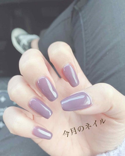 🦐(えび) on LIPS 「〜今月のネイル〜自然光で撮りたくて車の中で撮りました足組んでて..」(1枚目)