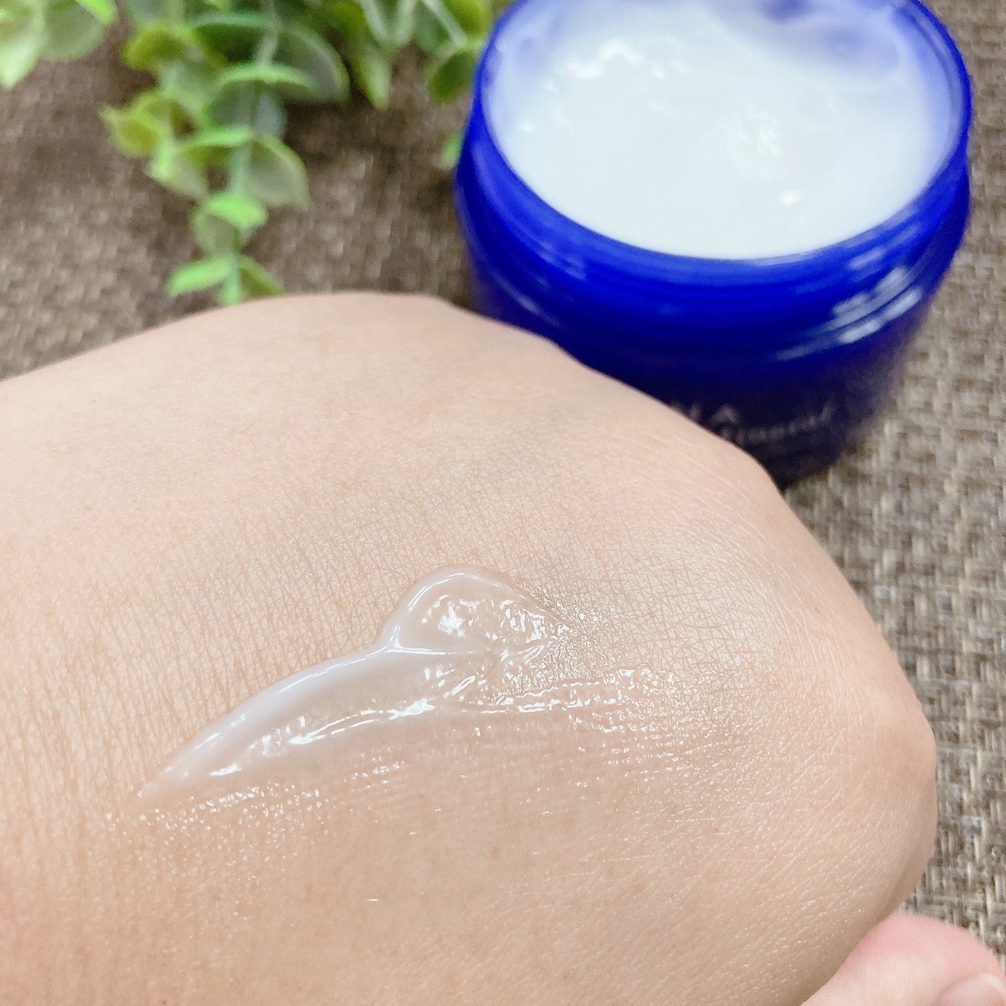 エッセンス ジェル EX/イオナ スパ&ミネラル/オールインワン化粧品を使ったクチコミ(4枚目)