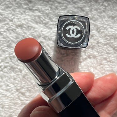 #コスメ購入品

CHANEL
ルージュ ココ ブルーム
116 ドリーム

ZOZOの1000ポイントで買ったのが意図せずイブに届いたのでセルフクリスマスプレゼント🎁
色が可愛い…塗った時のむっちりと