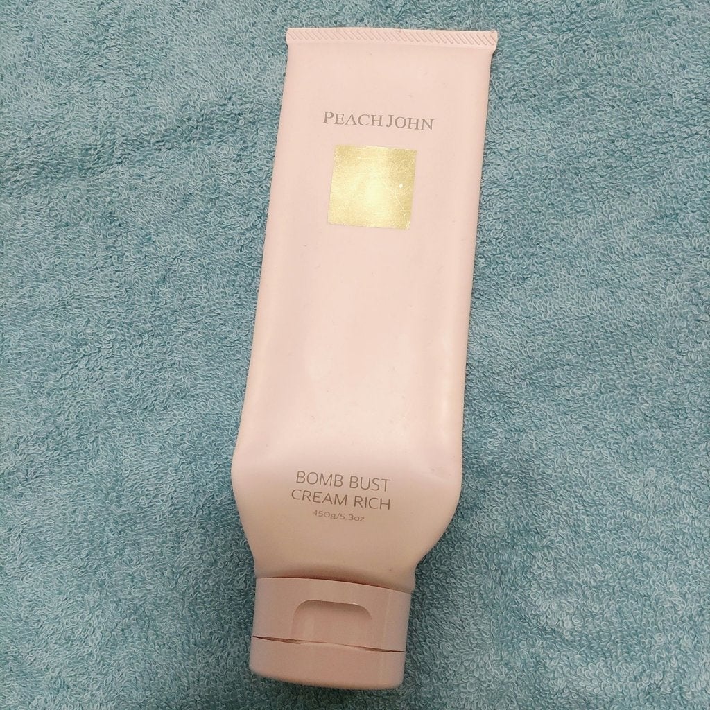 ボムバストクリーム リッチ/PEACH JOHN/バストケア・ヒップケアを使ったクチコミ(1枚目)