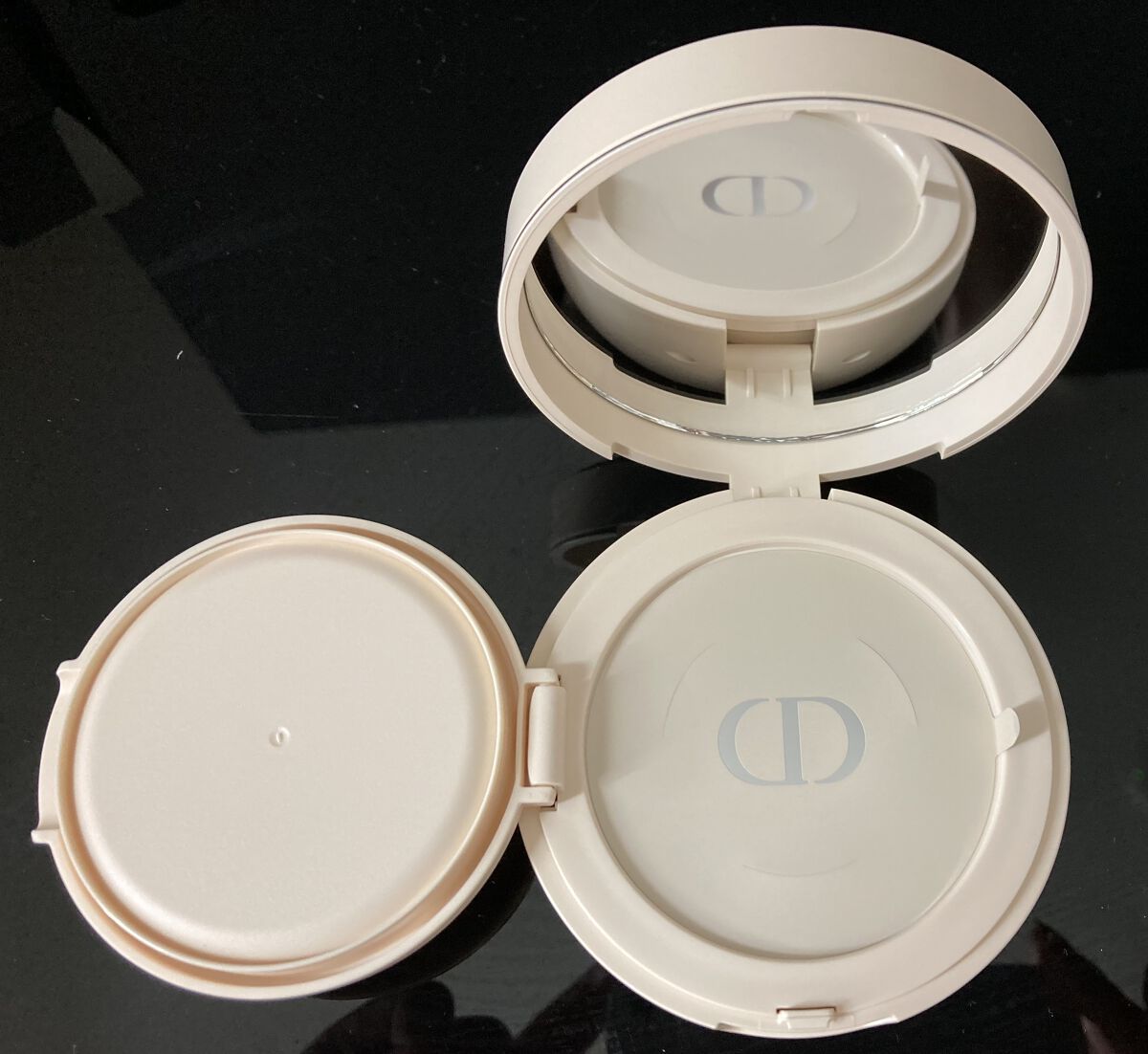 ディオールスキン フォーエヴァー クッション パウダー ミレフィオリ/Dior/ルースパウダーを使ったクチコミ（3枚目）