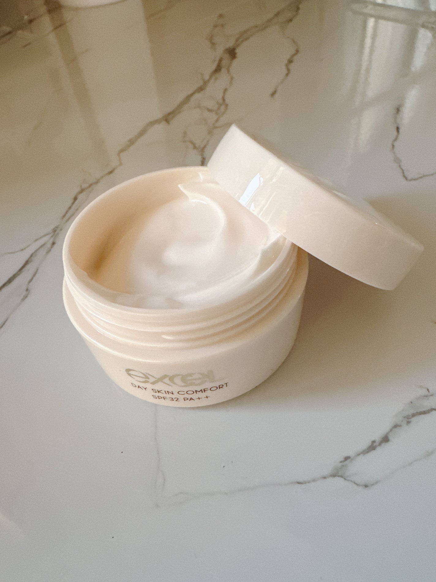 デイスキンコンフォート/excel/フェイスクリームを使ったクチコミ(1枚目)