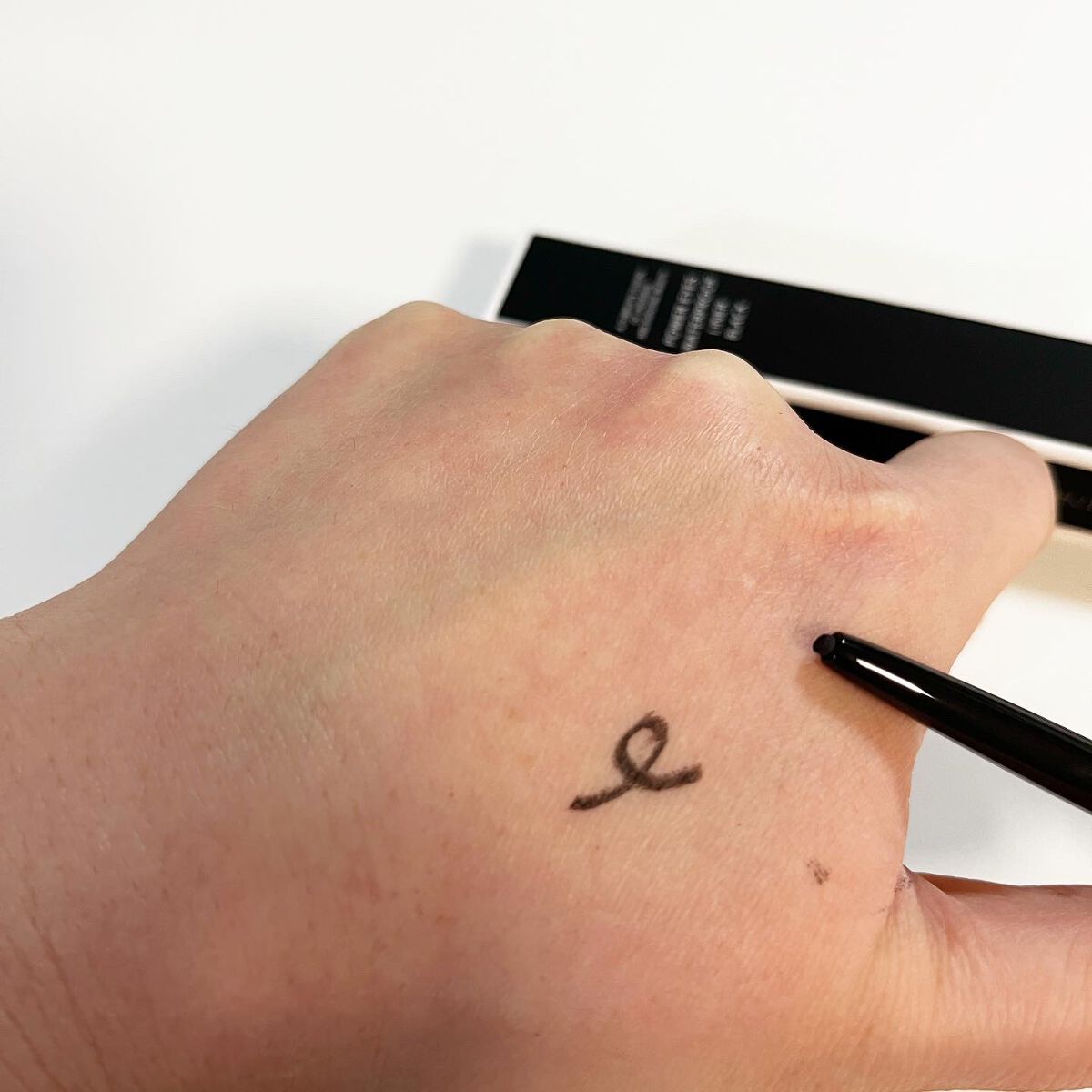 パワーアイズ ウォータープルーフライナー ブラック/ブリリアージュ/ペンシルアイライナーを使ったクチコミ（3枚目）