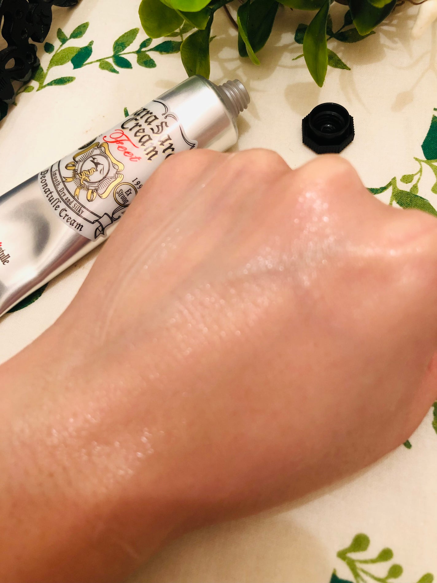 薬用足指さらさらクリーム/デオナチュレ/デオドラント・制汗剤を使ったクチコミ(4枚目)