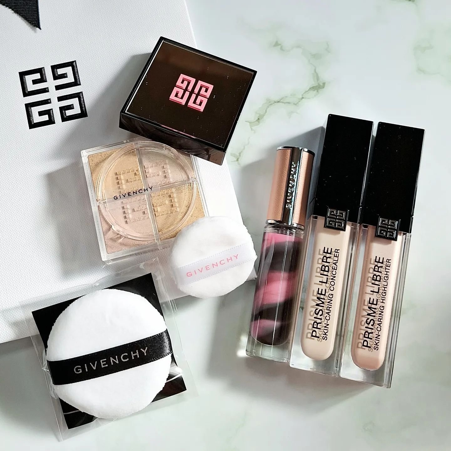 ローズ・パーフェクト・リキッド/GIVENCHY/口紅を使ったクチコミ（2枚目）