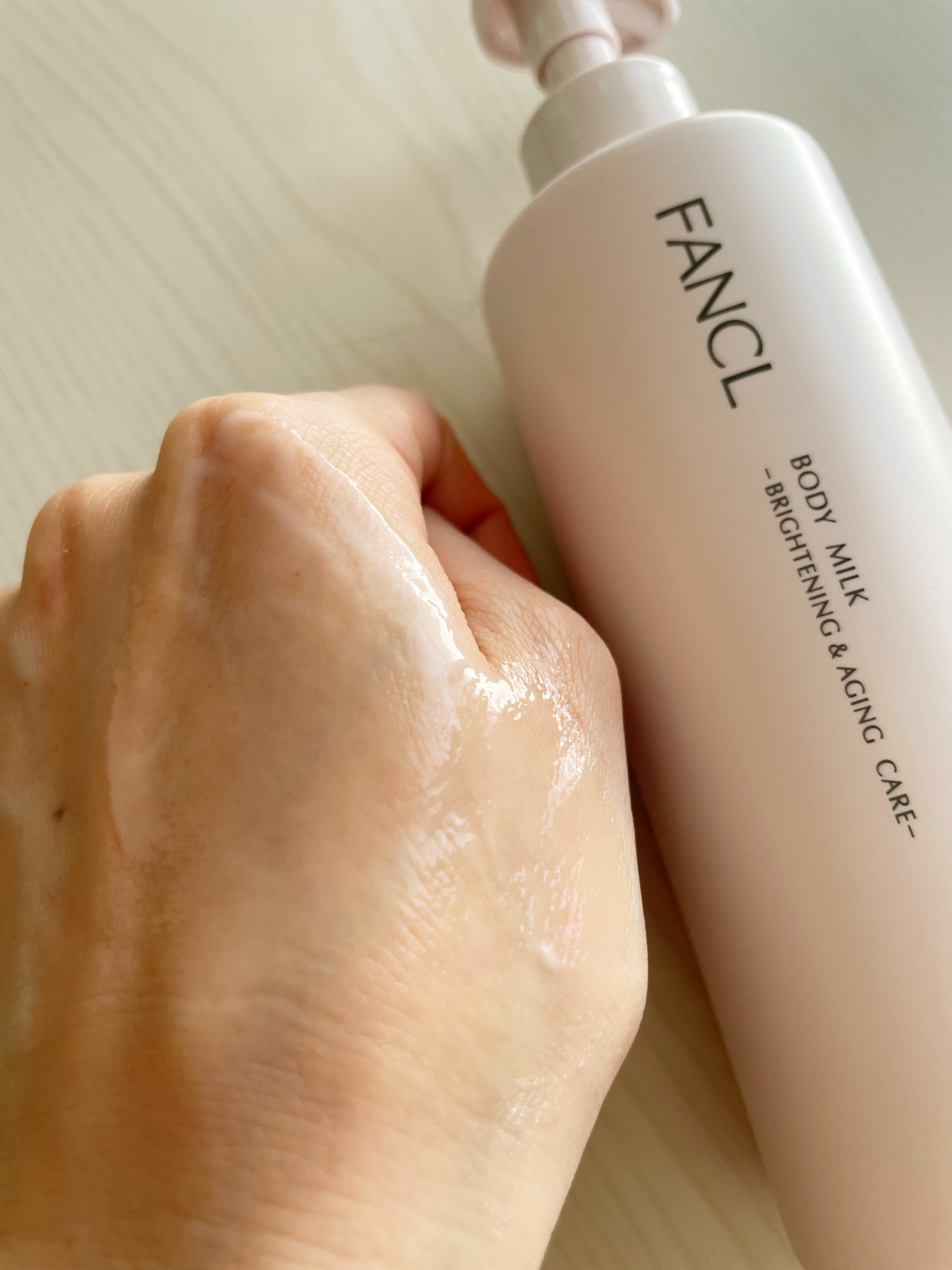 ボディミルク ブライトニング＆エイジングケア＜医薬部外品＞/ファンケル/ボディミルクを使ったクチコミ（3枚目）