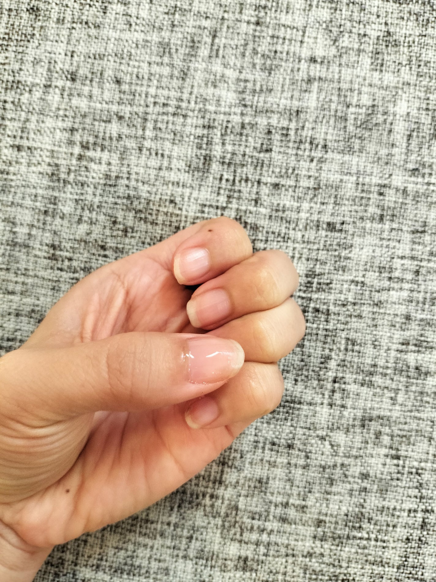 ブルーブライトネイルオイル/EMROSÉ/ネイルオイル・トリートメントを使ったクチコミ(3枚目)