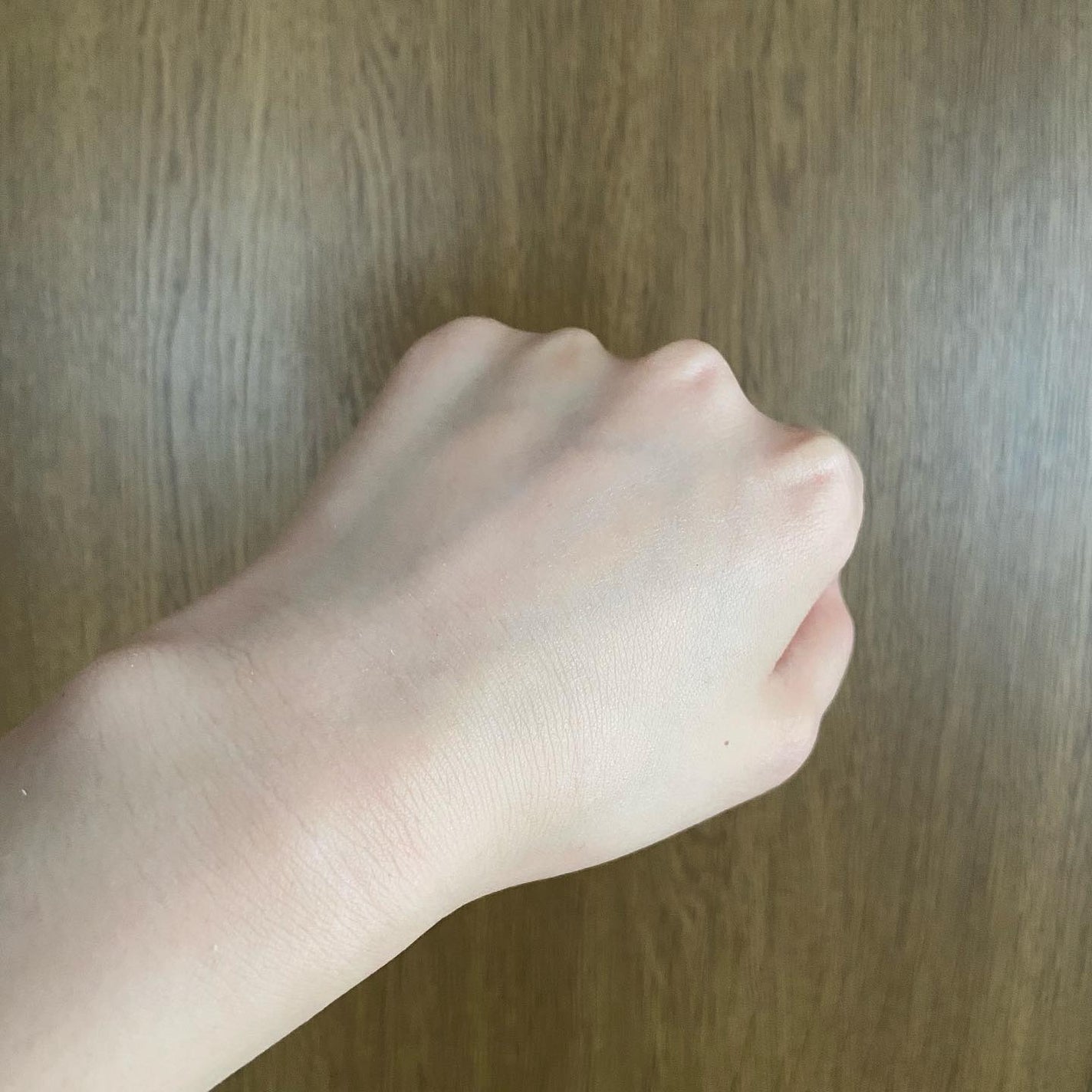 スキンタイトニングセラム/kirei products/化粧下地を使ったクチコミ(3枚目)