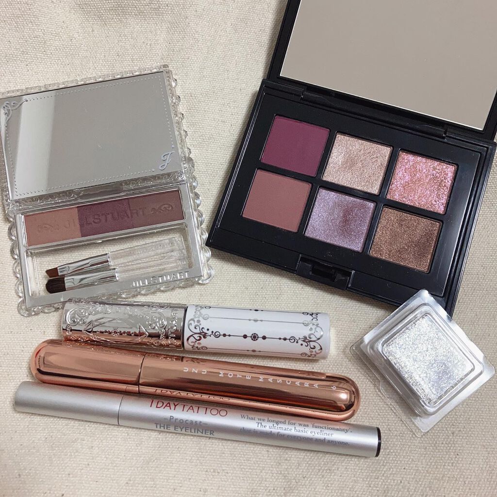 プレスド アイシャドー（レフィル） W クローム シルバー(限定色)/shu uemura/単色アイシャドウを使ったクチコミ（2枚目）