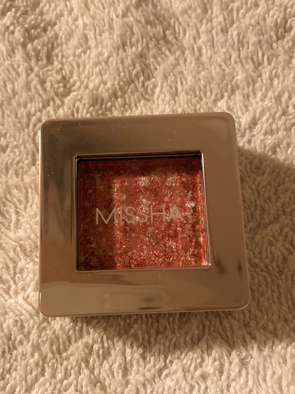 グリッタープリズム シャドウ GPK01 ストロベリープリズム/MISSHA/グリッターを使ったクチコミ（1枚目）
