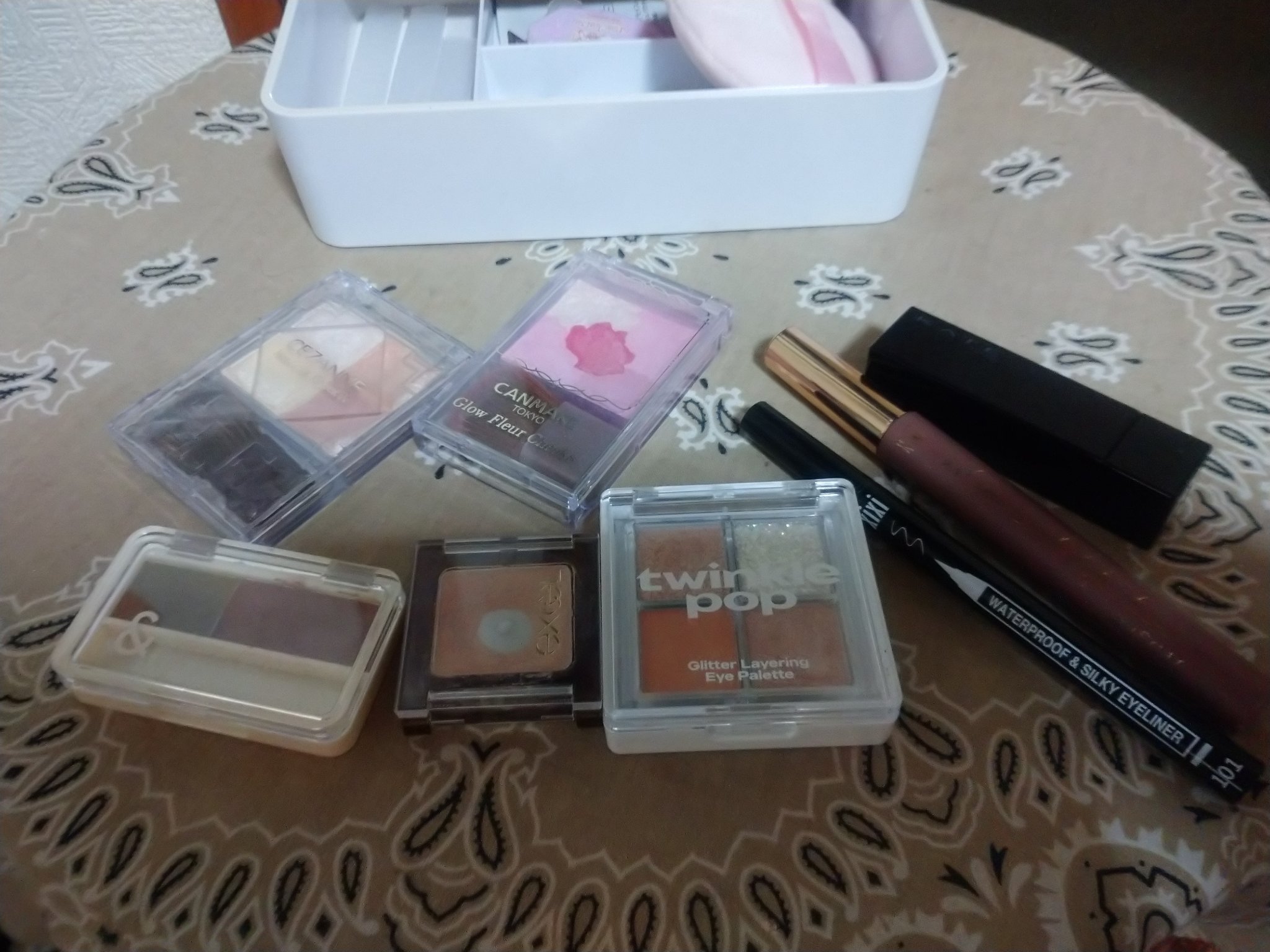 フリーダムリキッドファンデーション/xixi/リキッドファンデーションを使ったクチコミ（2枚目）