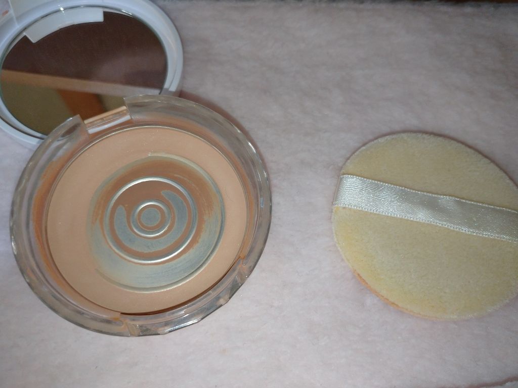 UVクリアフェイスパウダー/CEZANNE/プレストパウダーを使ったクチコミ(3枚目)