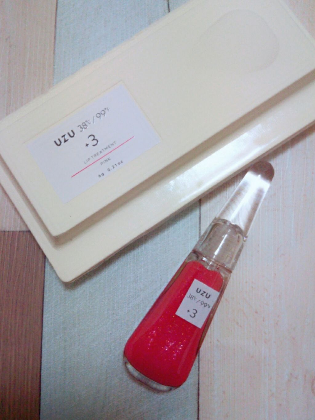 38°C / 99°F リップトリートメント (リップ美容液)/UZU BY FLOWFUSHI/リップケアを使ったクチコミ（1枚目）