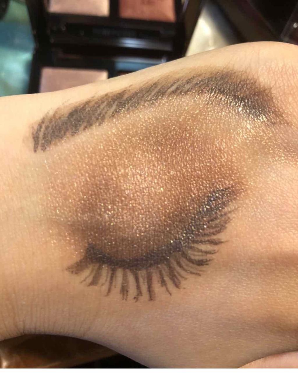 クリーム カラー ベース シェル/M・A・C/ジェル・クリームアイシャドウを使ったクチコミ（2枚目）