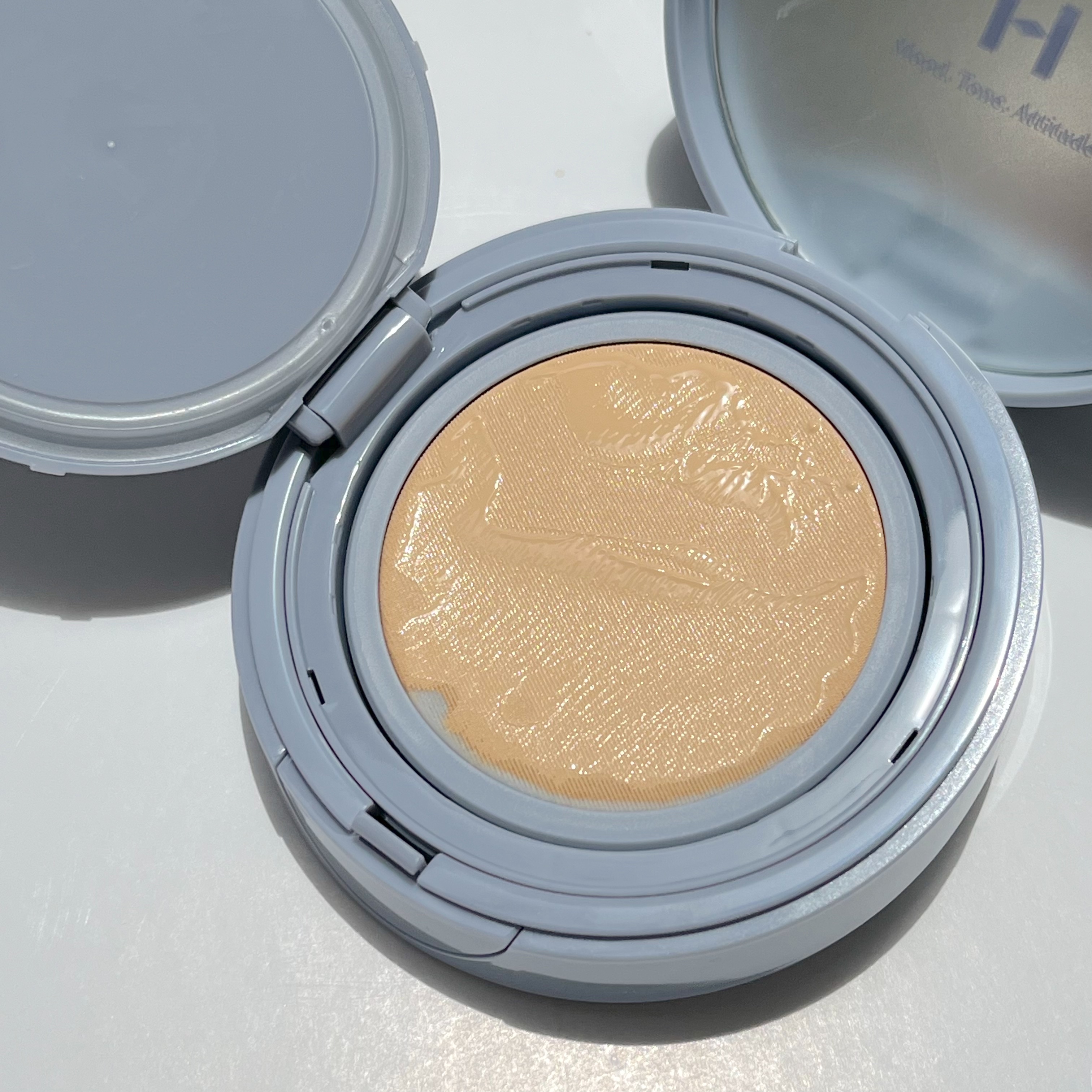 セカンドスキンメッシュマットクッション 21 アイボリー/hince/クッションファンデーションを使ったクチコミ（3枚目）