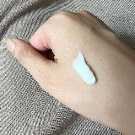 kazuのクチコミ「ちょっとしたプレゼントにも最適なロクシタンのハンドクリーム
バッグの中に入れて持ち運びしやす.....」(2枚目)