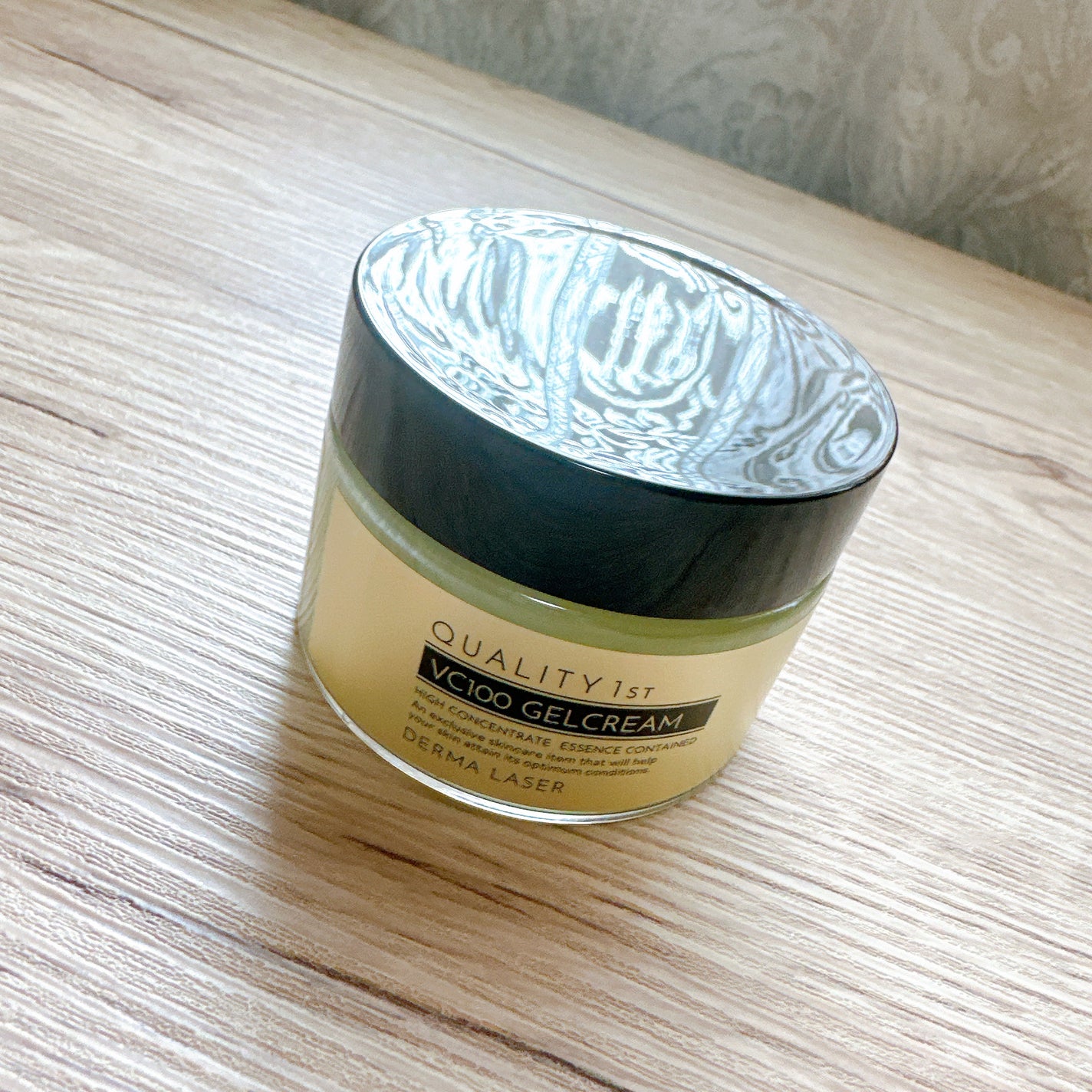 ダーマレーザー スーパーVC100ジェルクリーム/クオリティファースト/フェイスクリームを使ったクチコミ(1枚目)