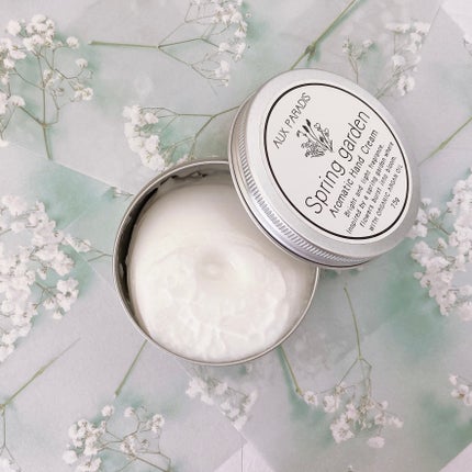AUX PARADIS アロマティック ハンドクリーム #11 Spring gardenのクチコミ「*【使用感良し。香り良し。気分転換するのにちょうどいい。】*
--------------.....」(3枚目)