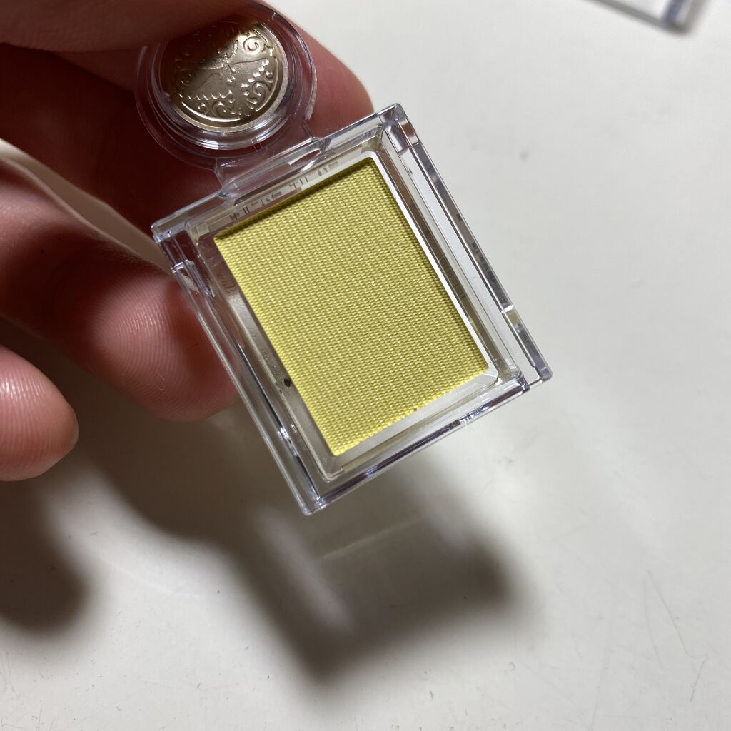 シャドーカスタマイズ/MAJOLICA MAJORCA/単色アイシャドウを使ったクチコミ（3枚目）