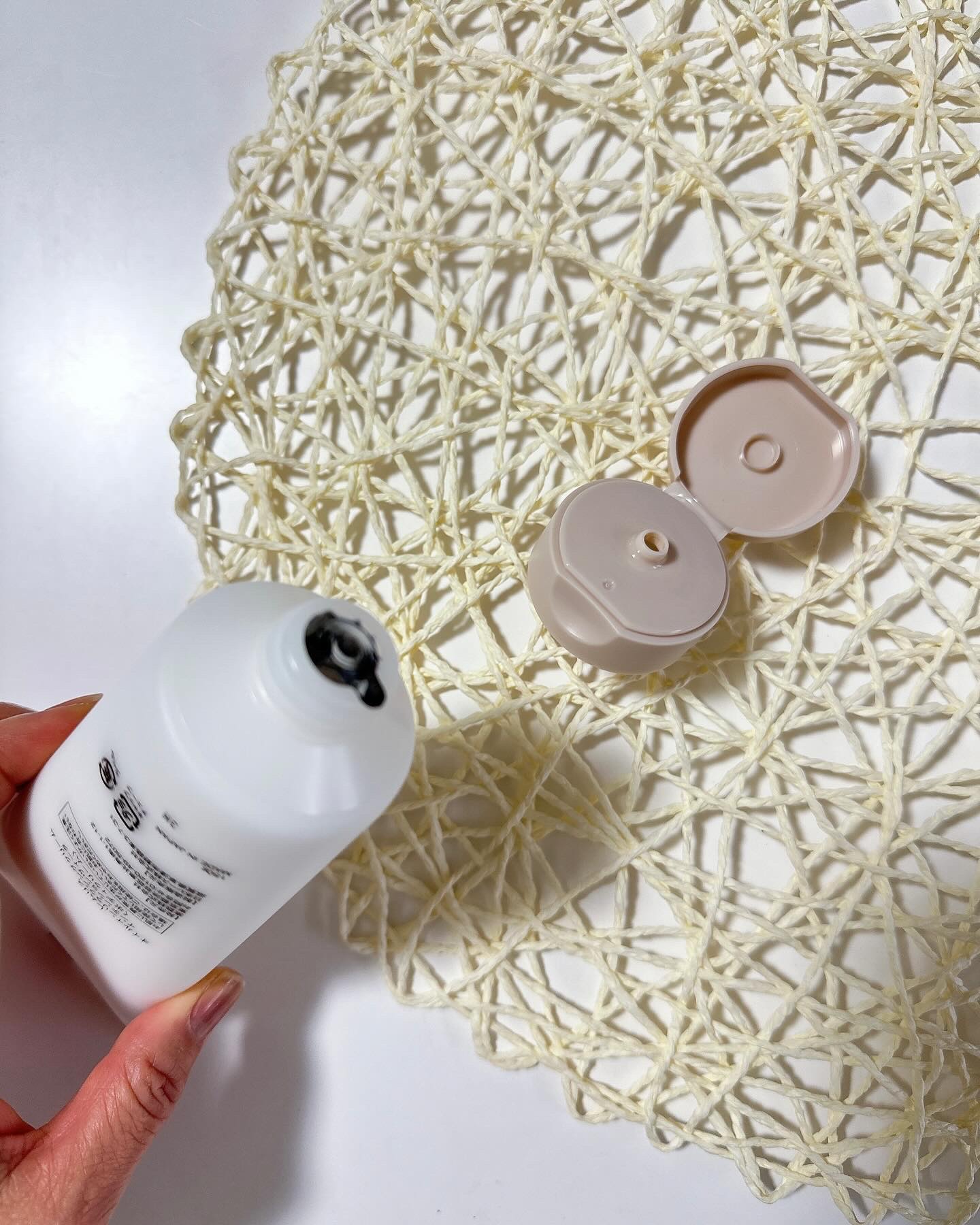 オイルinリラクシングクリーム Intention Vita（インテンションヴィータ）/REMRIS/ボディクリームを使ったクチコミ（3枚目）