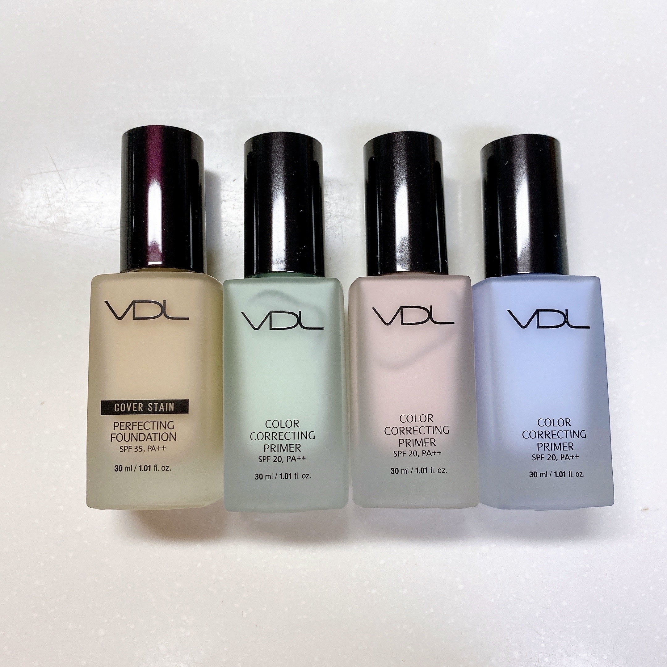 カバーステイン パーフェクティング ファンデーション V01 ライトオークル/VDL/リキッドファンデーションを使ったクチコミ（1枚目）