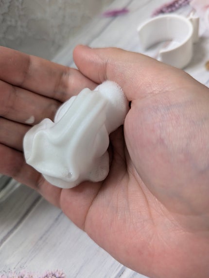 ビオレu ザ ボディ 泡タイプ スターライトラベンダーの香り 本体(540ml)/ビオレu/ボディソープの画像