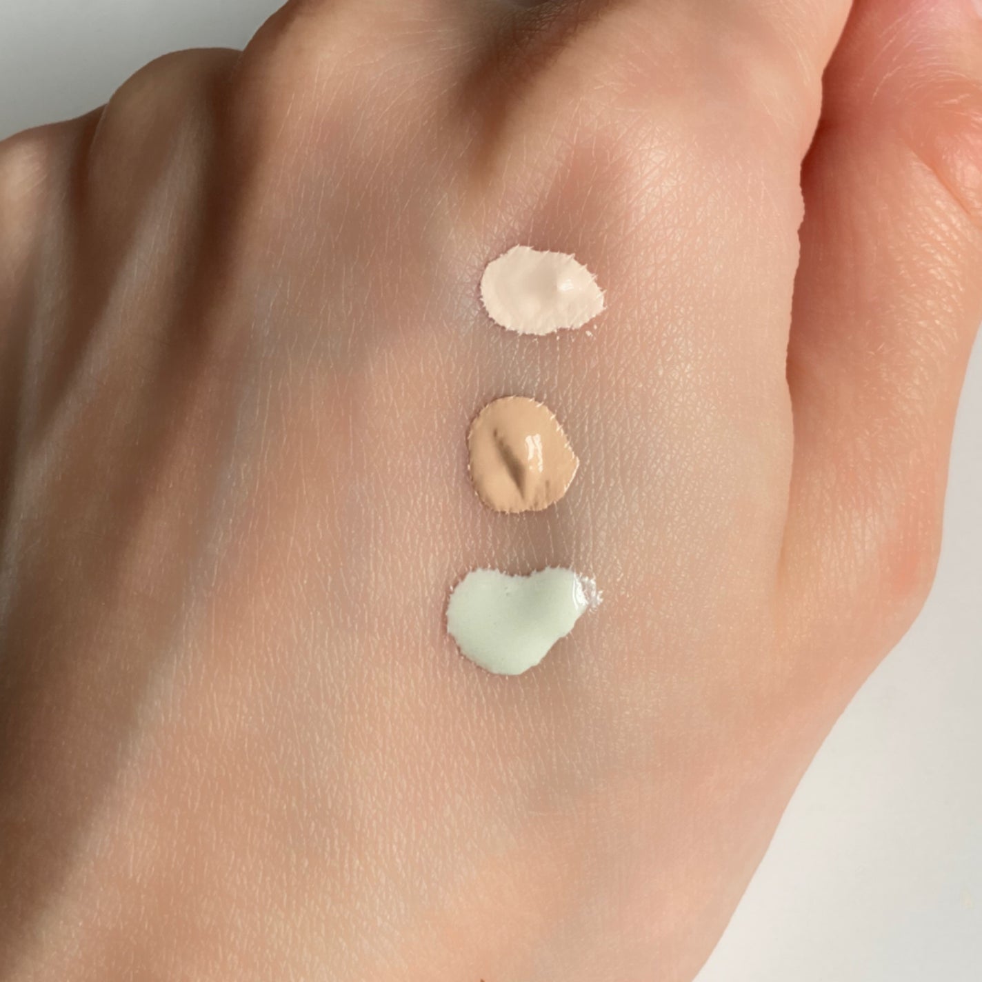 プリズム・リーブル/GIVENCHY/ルースパウダーを使ったクチコミ(3枚目)