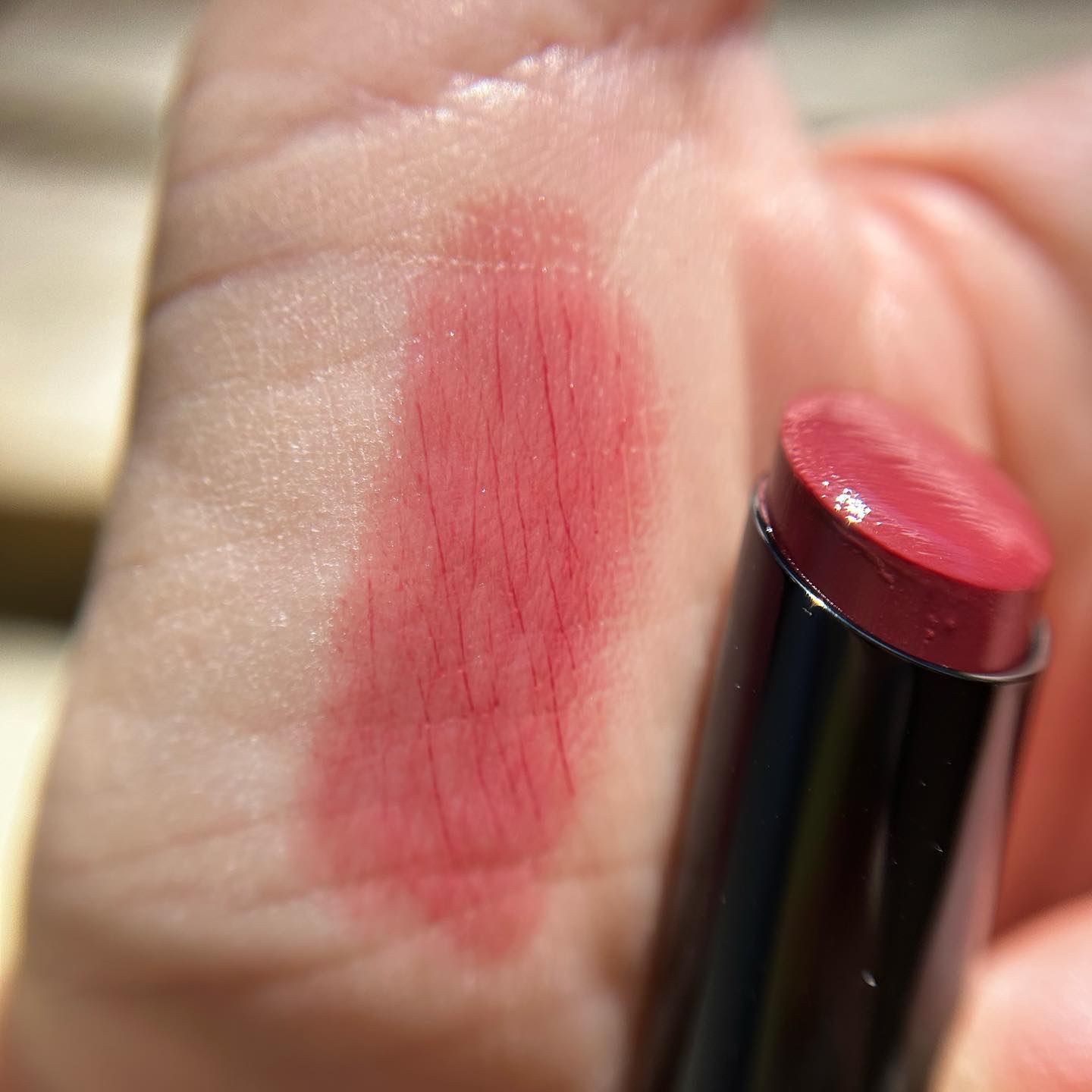 ケイト リップモンスター 107 紅折り紙の願い(限定色)/KATE/口紅を使ったクチコミ（2枚目）