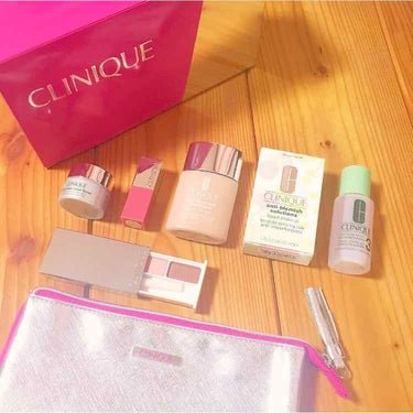 CLINIQUE アクネ カバーアップ リキッドのクチコミ「予約してた #スプリングファンデーションセット 2018
ファンデーションどれでも１つ選ぶとセ.....」（1枚目）