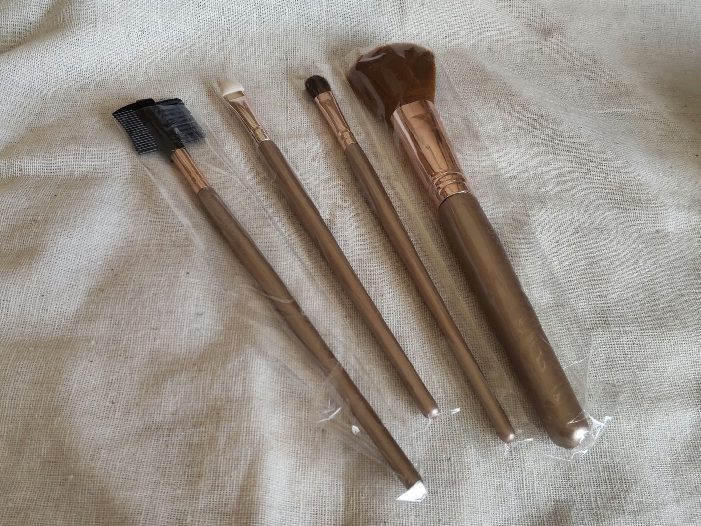 コスメブラシ 4本セット/BLEND BERRY/メイクブラシを使ったクチコミ(2枚目)