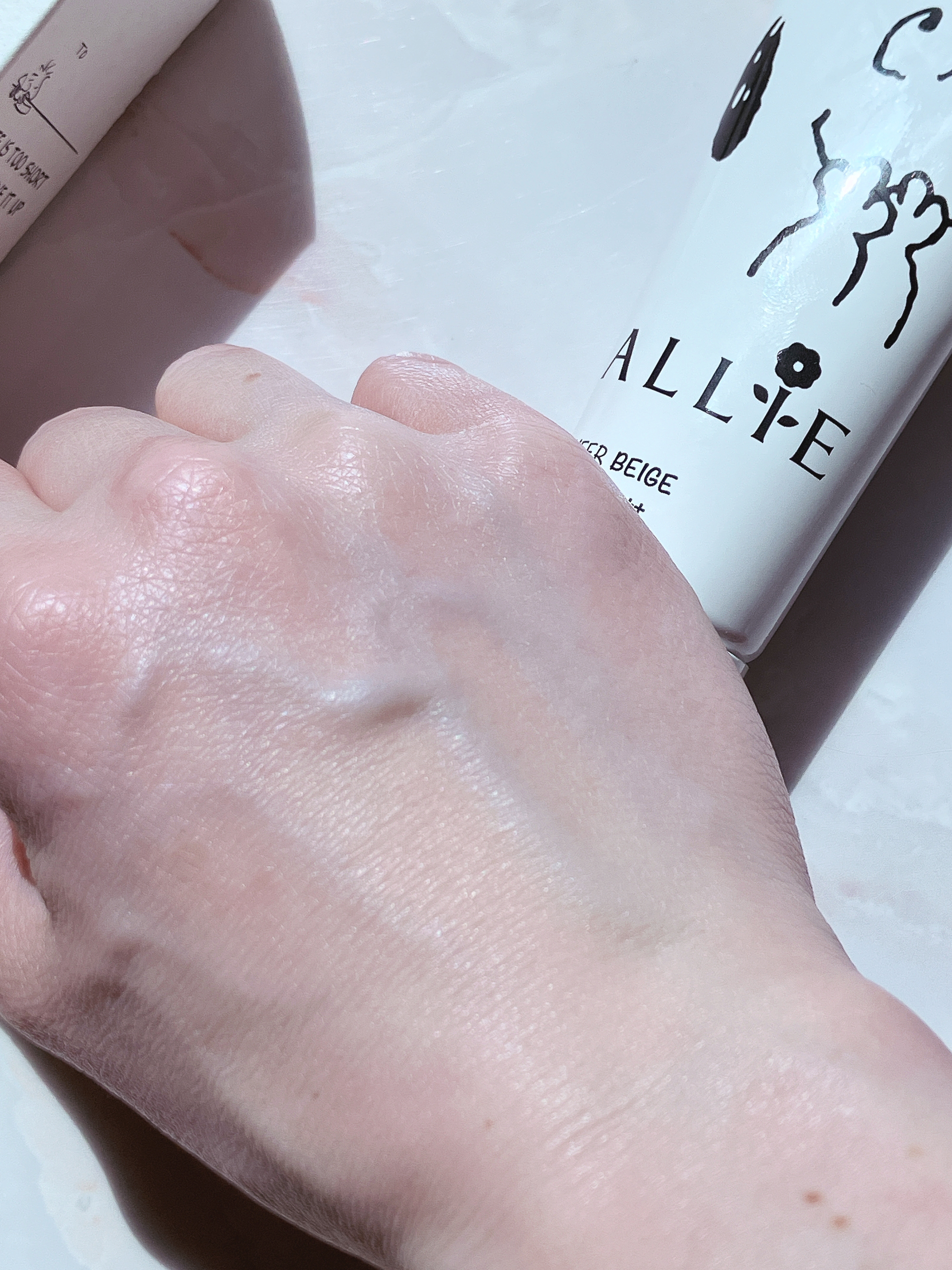 アリィー クロノビューティ カラーチューニングUV 03 限定パッケージS(2024) 40g/アリィー/日焼け止めクリームを使ったクチコミ（3枚目）