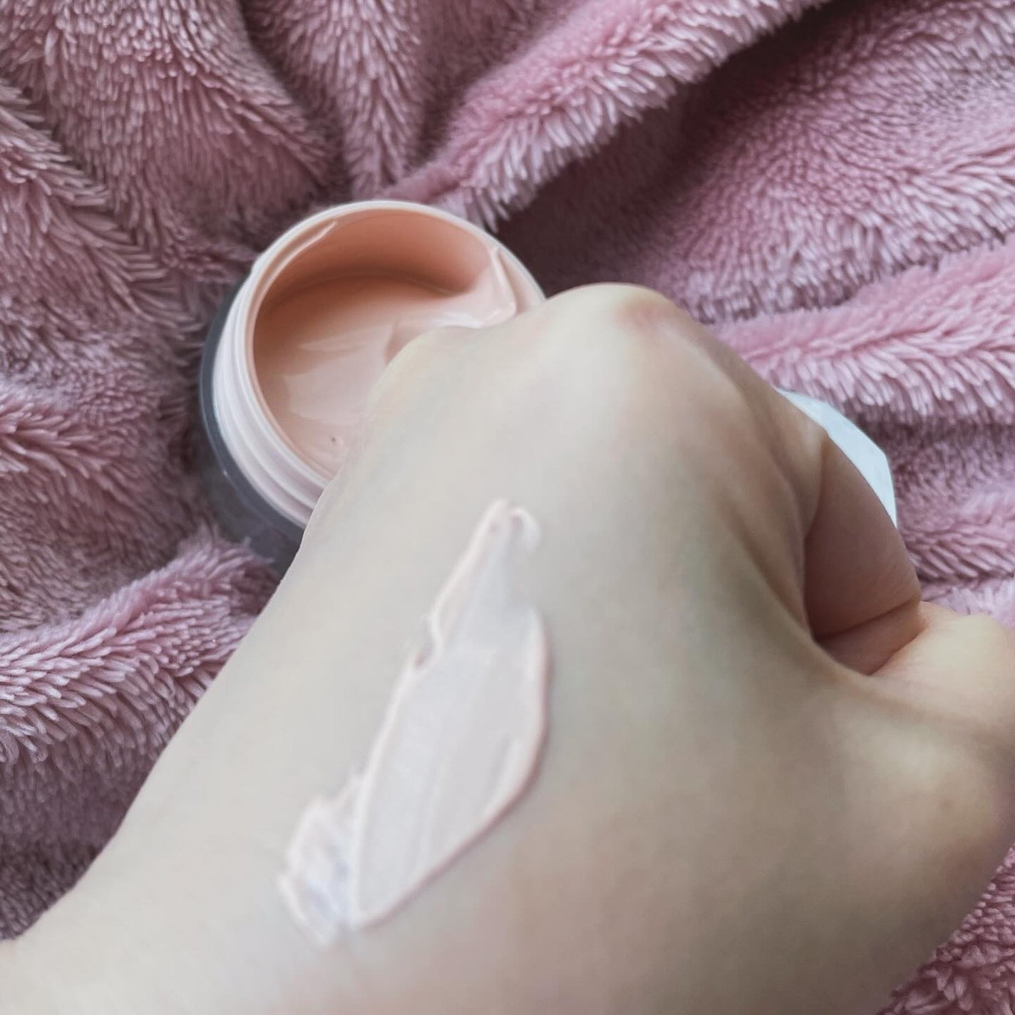 moon on LIPS 「・#PR#グレイスワン#リンクルケア#ホワイトモイストジェルク..」(4枚目)