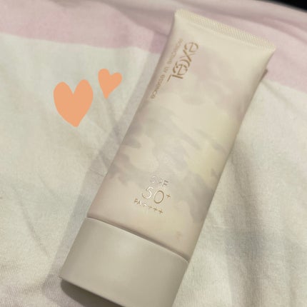 プロテクティブ UVエッセンス 02 リリー&ソフトリネン(’24)/excel/日焼け止めローションの画像