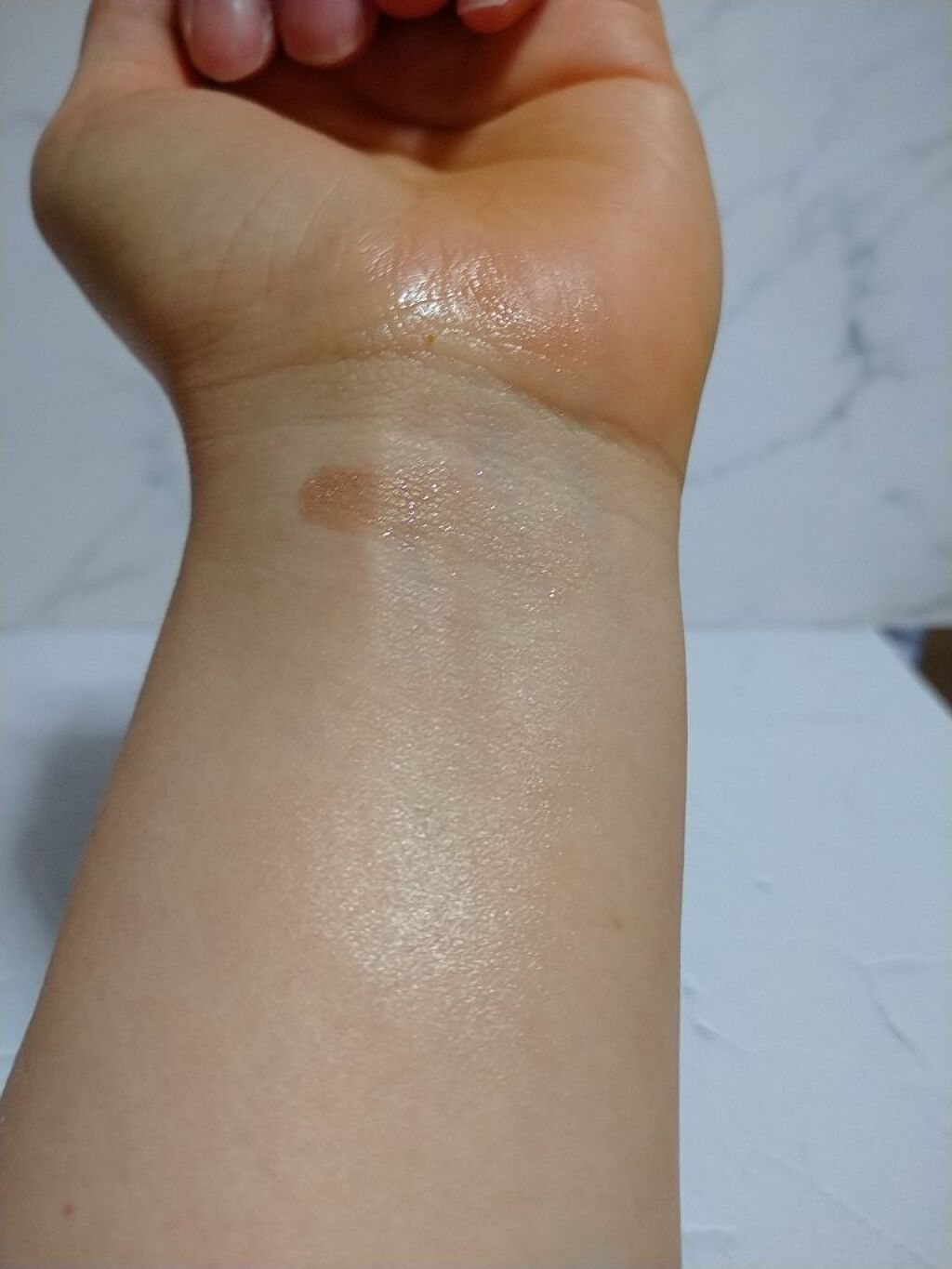  シアー グリッターアイズ 51 フォーチュンクッキー(FORTUNE COOKIE)/KiSS/単色アイシャドウを使ったクチコミ（3枚目）