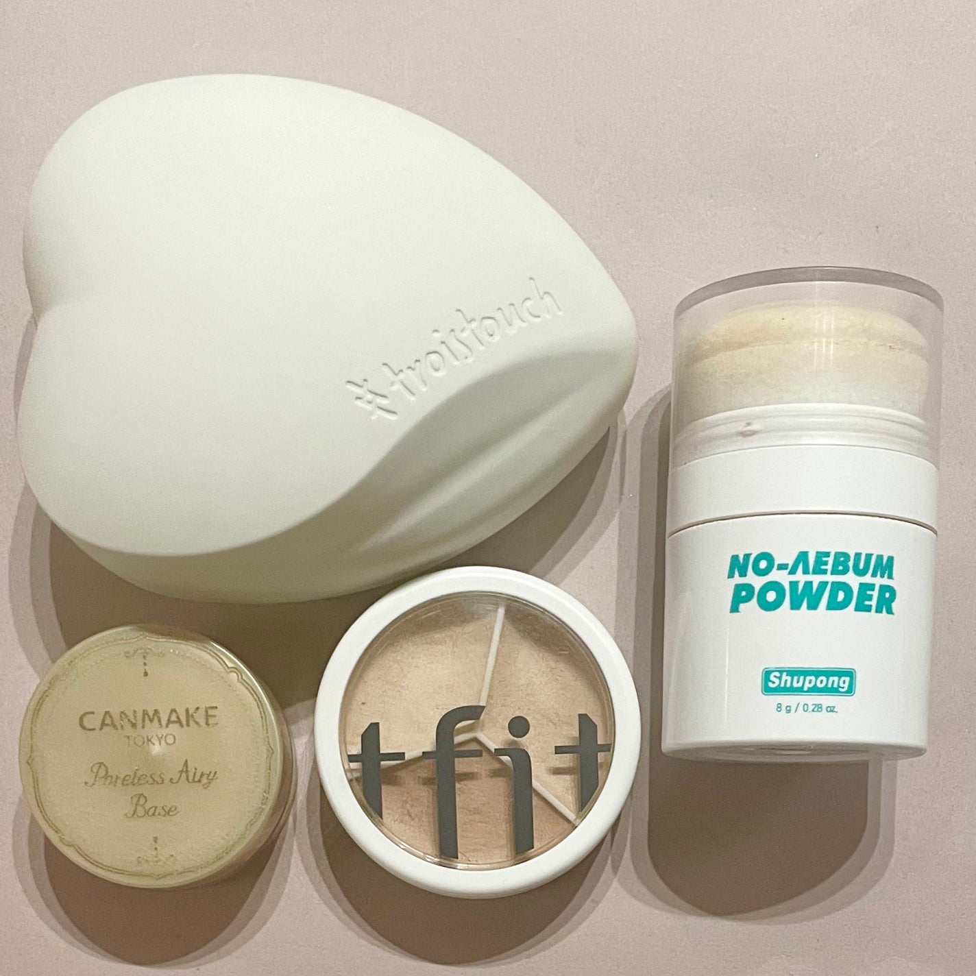 ポアレスエアリーベース/キャンメイク/化粧下地を使ったクチコミ(2枚目)