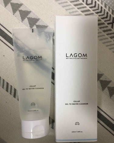 韓国購入品🇰🇷
LAGOM  ジェルトゥウォーター クレンザー

韓国好きの友達に韓国行くなら絶対買ってこいと言われた洗顔🧚🏻‍♂️

前のビオレの洗顔もせやったけど、
泡立たへんのは洗浄力あんまないん