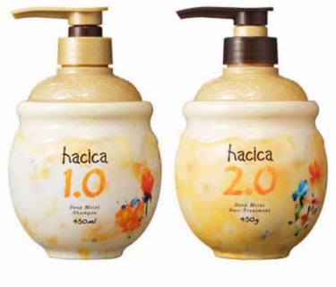 hacica deep moist シリーズ
⚪︎８つの和花のみずみずしい潤いと華やかな香り
とてもサラサラになって、少し甘いいい香りが次の日の夜まで残る。洗い心地もとても良い。

#シャンプー　#トリ