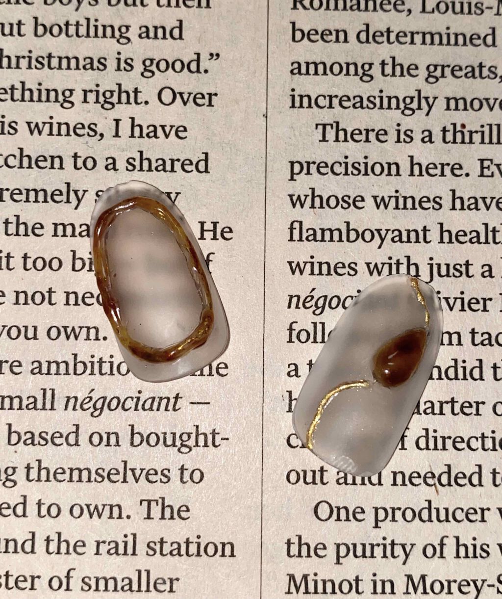 ネイルデザイン🦋 on LIPS 「15分くらいで仕上げた雑な感じですが秋っぽく鼈甲にしてみました..」(1枚目)